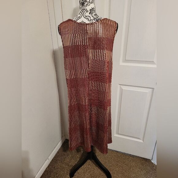 Espresso red and Metallic gold shimmer striped dress - Picture 3 of 6